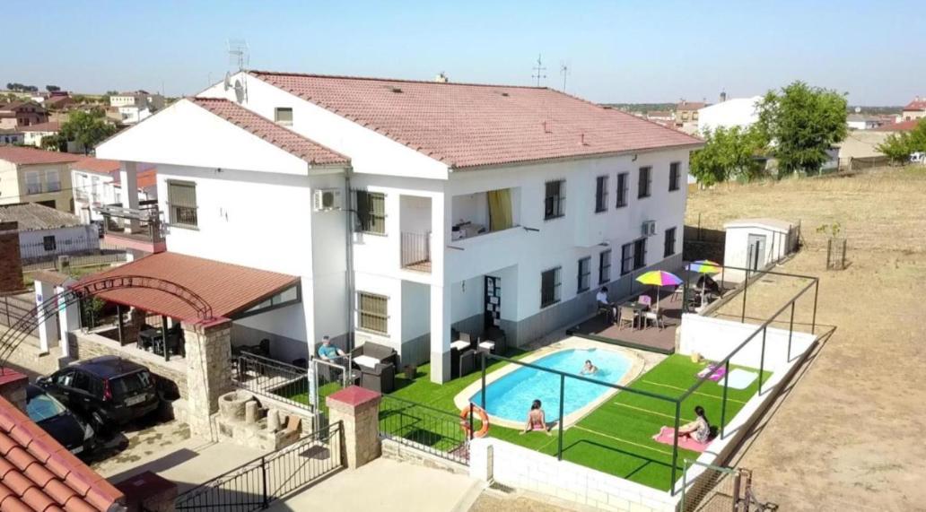 Apartamento Loft La Encina Torrejón el Rubio Kültér fotó