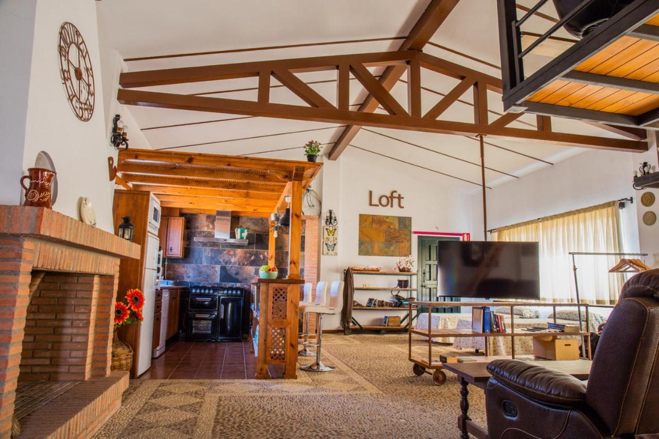 Apartamento Loft La Encina Torrejón el Rubio Kültér fotó
